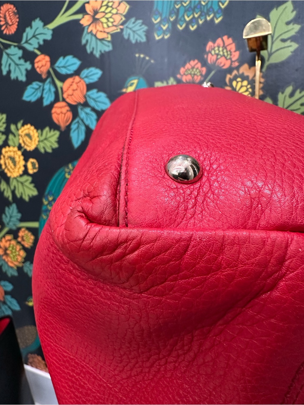 Gucci Soho Large Tomato Red Leather Interlocking G Tassel Tote Bag - Picture 12 of 12